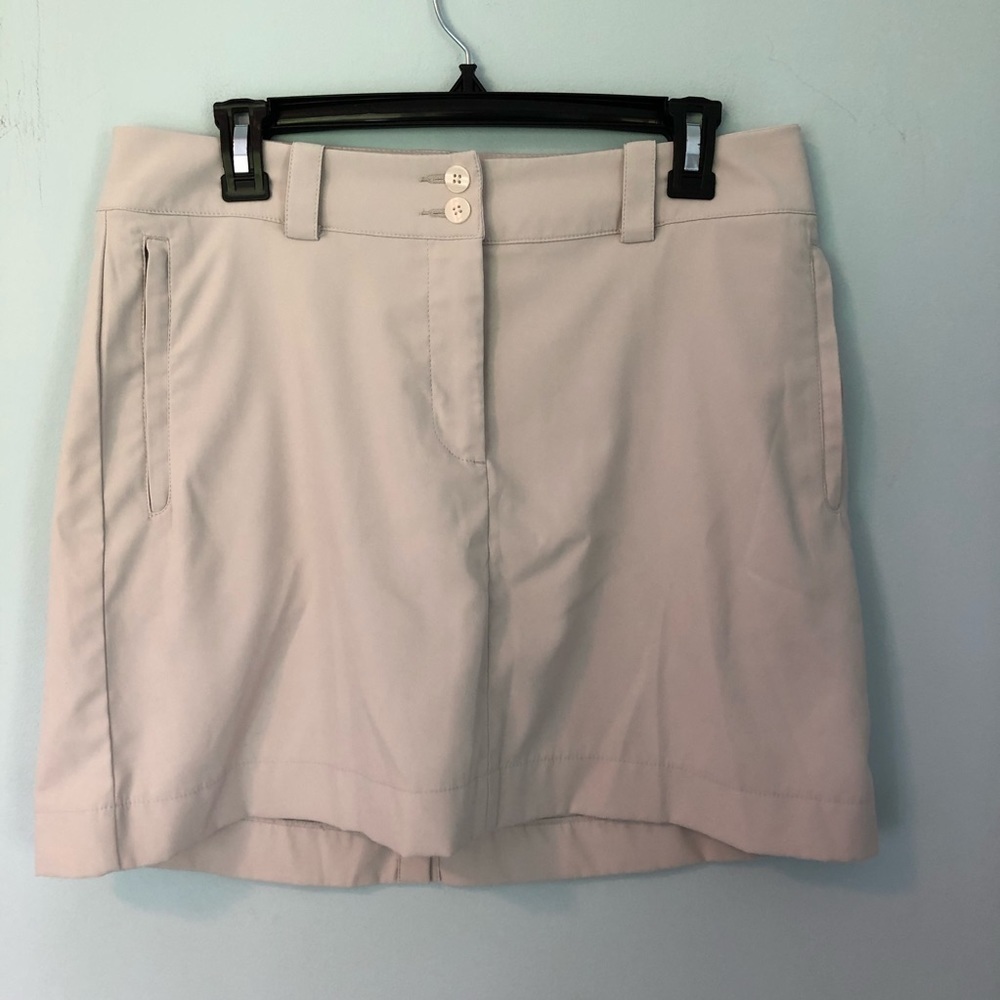 Nike Golf Tour Performance Cream Colored Skort Size 6